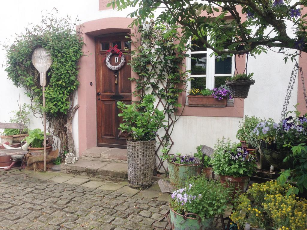All Seasons Bed & Breakfast Kerpen  Bagian luar foto
